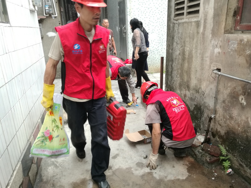 情暖孤寡老人-2.jpg